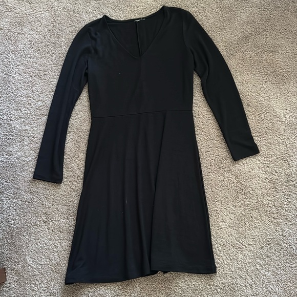 Dresses & Skirts - Black Dress